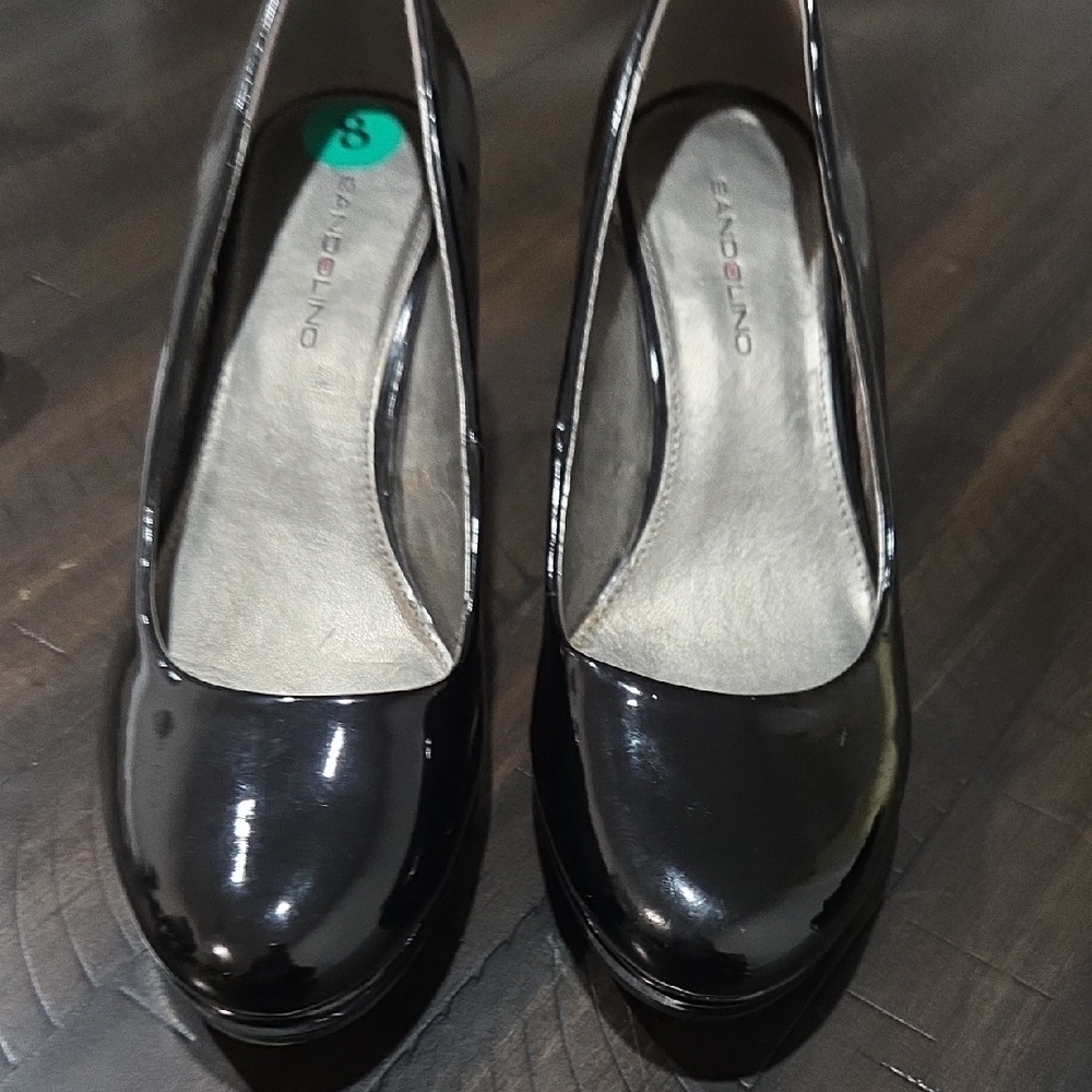 Bandolino Glossy Black Heels